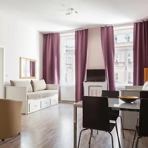 Hotel Royal Court Legerova Prag