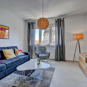 Lola App In Center, 4+1 Pax Apartment Pula